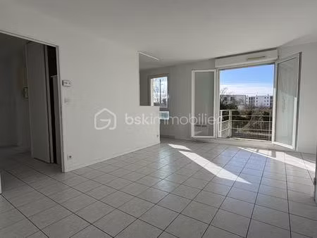 appartement de 53 80 m² à sens