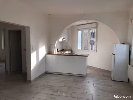 particulier loue appartement 2 pièces  48m2 à la grand'combe