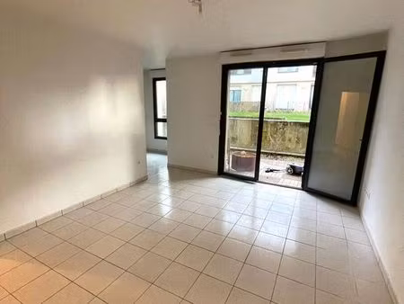 studio 1 pièce 33 m²