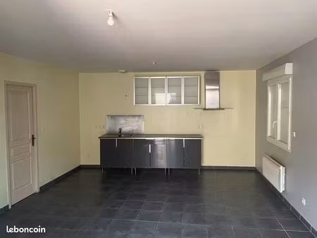 location t2 centre-ville de villieu