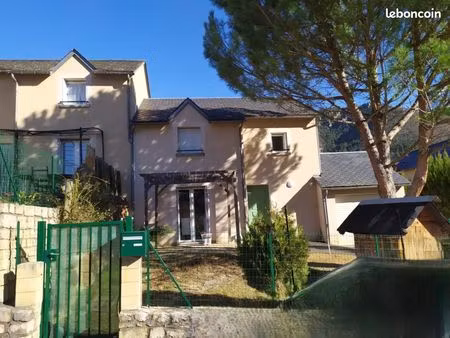 pavillon 4 pièces 80 m²