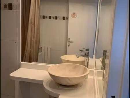 charmant studio à l’année