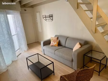 la rochelle hyper centre joli meuble 2p