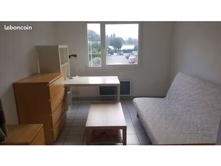 studio 20m2 dans résidence universitaire