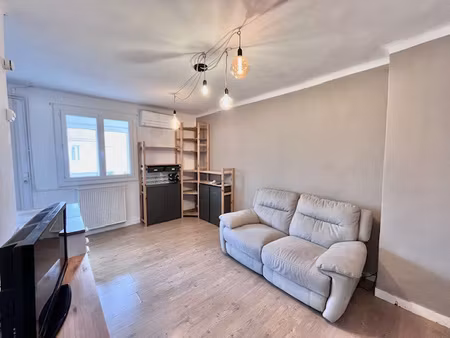 aix en provence  centre-ville à pied  appartement t3 avec pa