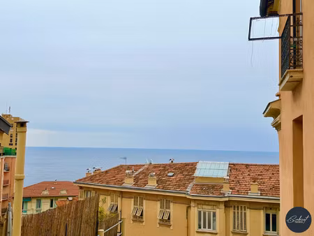 4p / beausoleil/ avenue de la republique / balcon / vue mer