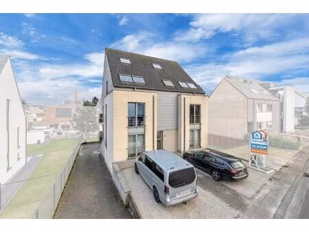 appartementsgebouw met 3 entiteiten