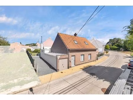 te renoveren woning met 4 slaapkamers op 428m² te meldert