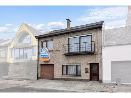 ruime  solide woning op strategische ligging