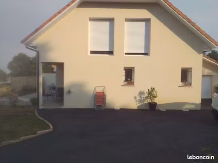 maison t 5 / lescar/ bougarber 64