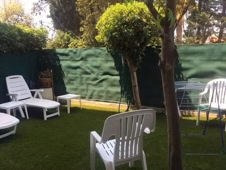 meublé : spacieux studio avec terrasse et jardin