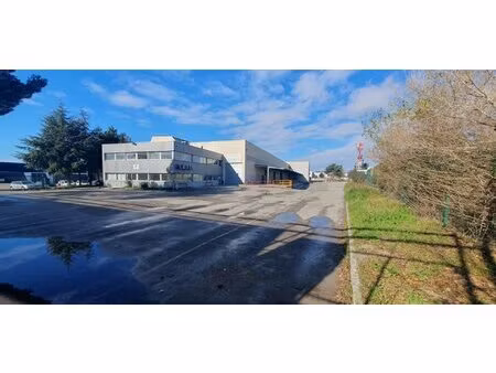 a vendre batiment industriel zi vitrolles