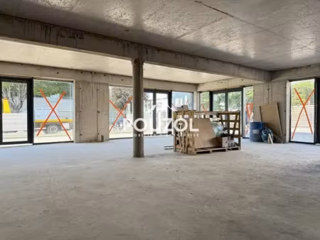 local commercial a louer