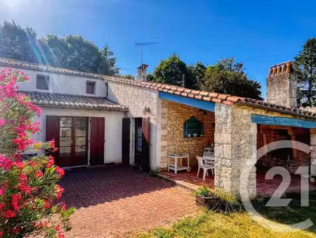 maison à vendre - 7 pièces - 201 m2 - balanzac - 17 - poitou-charentes