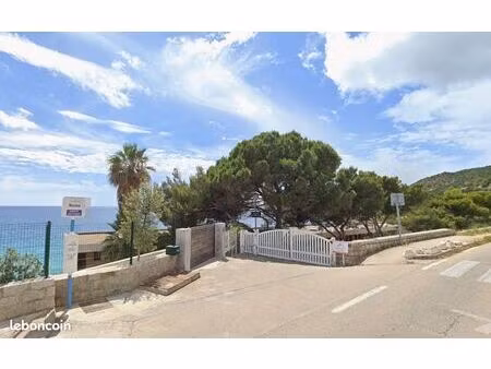 ajaccio les pieds dans l'eau résidence maxime  location annuelle