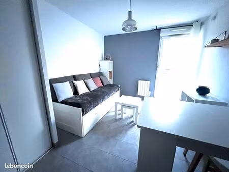 studio meublé lumineux