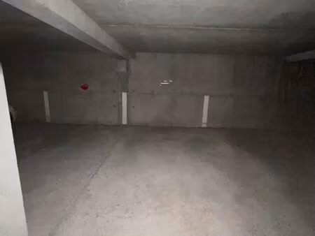 place de parking sécurisé à louer