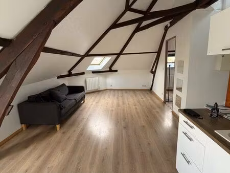 f2 proche gare bon état