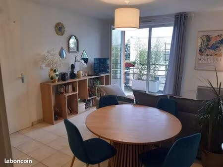 t2 bis meublé lumineux – proche gare d’annemasse – parkings inclus