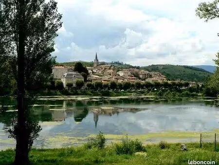 location maison de village