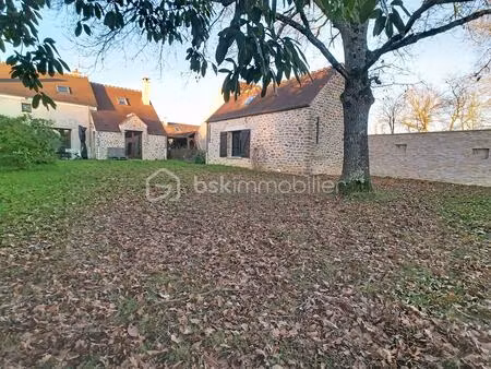 maison de 202 m² à favieres