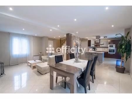 maison 7 pièces - 118 m²