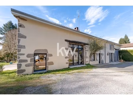 maison 9 pièces - 240 m²