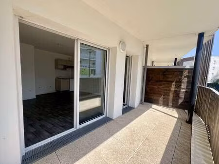 location appartement 2 pièces meublé à saint-herblain (44800) : à louer 2 pièces meublé / 