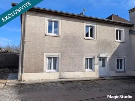 maison ancienne rénové avec terrain et un appartement loué à arc et senans (doubs )