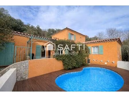 villa au style provençale avec vue imprenable.