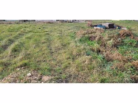 a 15 minutes de villebarou. terrain à bâtir viabilisé libre constructeur.