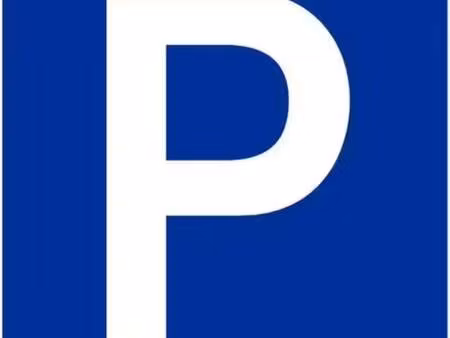 location garage box et parking à deauville (14800) : à louer / deauville