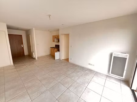 appartement récent 45 m² avec terrasse  1 chambre  bourg-sous-la-roche