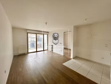 appartment 2 pièces avec balcon