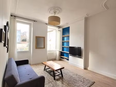 grand t2/3 meublé castellane / prado