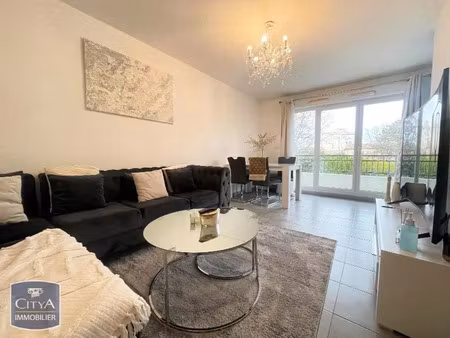 appartement à louer 2 pièces 42.42 m² - châteaurenard (13) - 574€