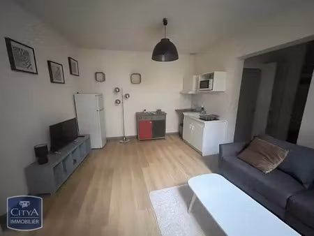 appartement à louer 1 pièce 24.31 m² - nîmes (30) - 430€