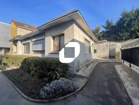 a louer  bâtiment indépendant