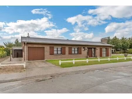 te renoveren bungalow op toplocatie in deinze