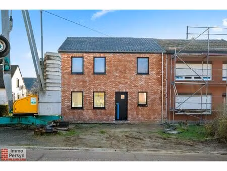 prachtige nieuwbouw halfopen bebouwing in rustige straat