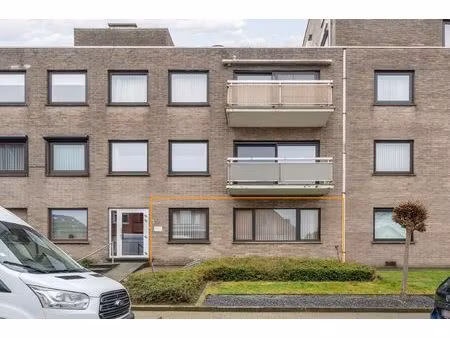 op te frissen gelijkvloers appartement in centrum paal