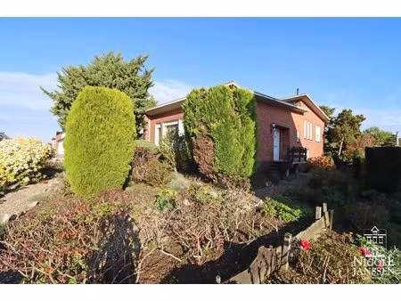 mooi verzorgde split-level woning op unieke locatie in het mooie aldeneik