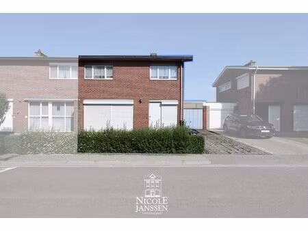 halfvrijstaande gezinswoning