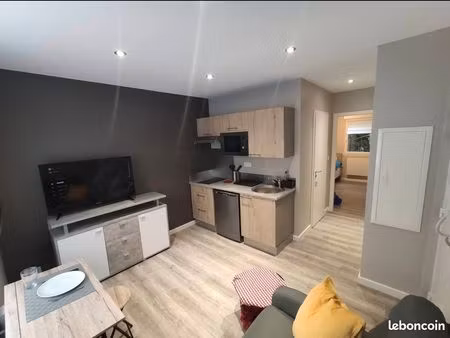 cosy studio f2 rénové et équipé