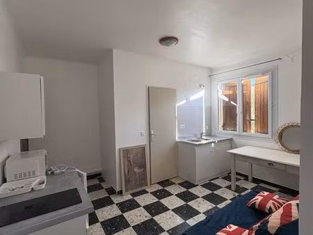 t2 meublé agroparc idéal étudiant 540euro charge comprise edf eau inclus bail de 9/10 mois