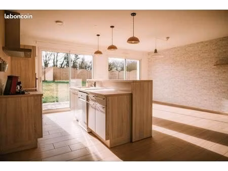maison individuelle récente- 93 m2 - 3 chambres- terrain 1000m2 - bouloire - 850