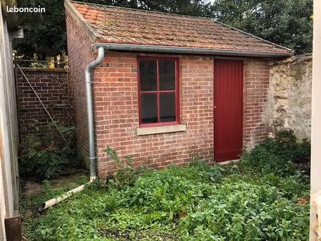 a louer remise avec jardinet pour stockage ou petit potager de week-end