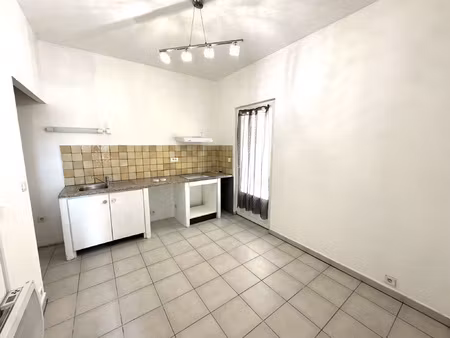 location appartement 2 pièces 23m² roquefort 13830