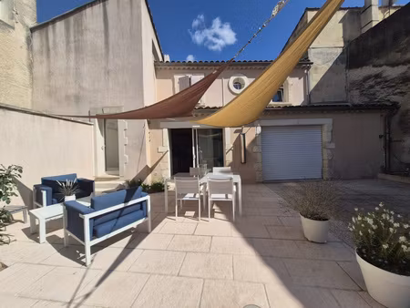 ***sous compromis*** - eyragues (13630) - maison de village avec bel exterieur et garage