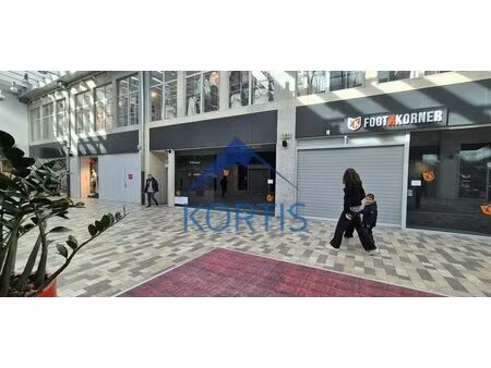 location local commercial 921m² besancon 25000